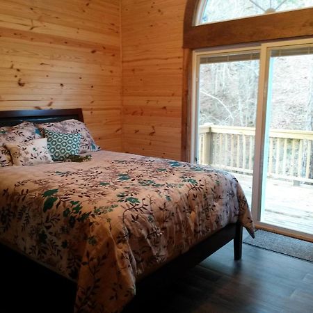 Villa 132 Catherine Park #1 Cozy Romantic Cabin On The Creek Hot Springs Exterior foto